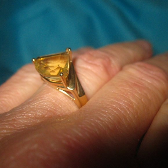 14K  Yellow Gold Citrine Ring - Picture 6 of 9